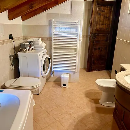 Mansarda Luminosa 라튈르